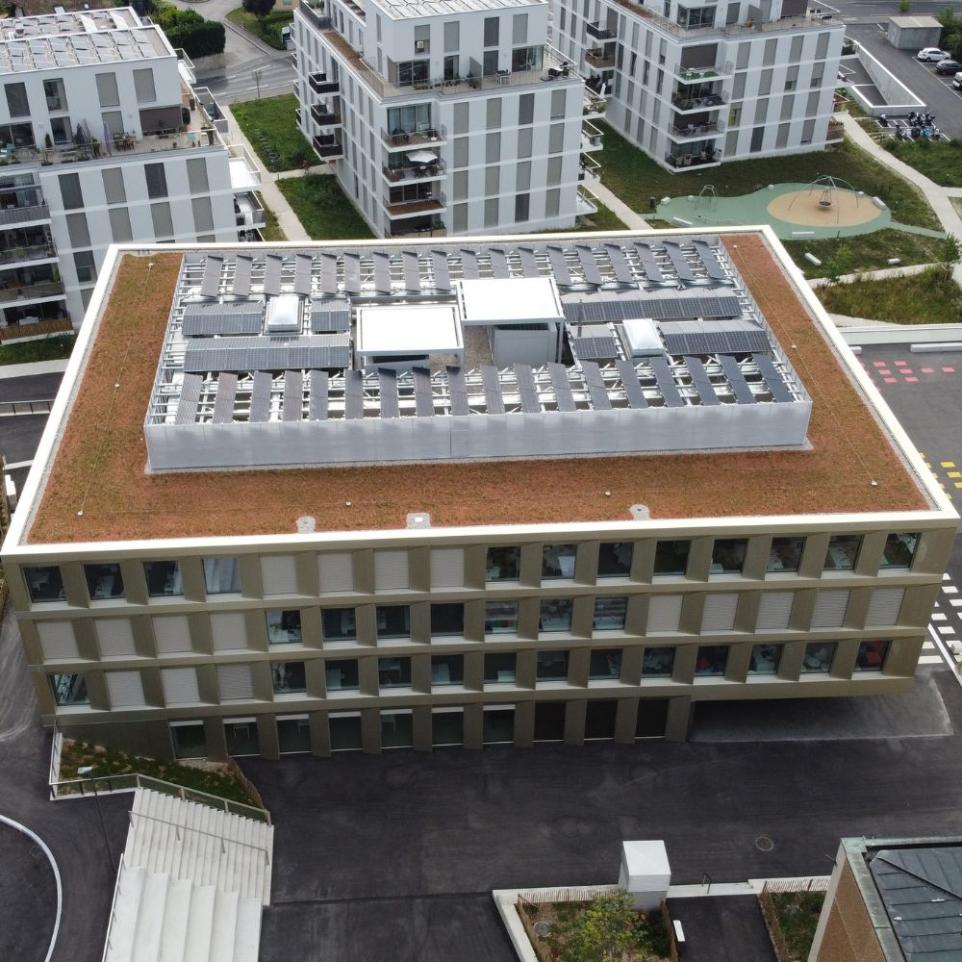 Panneaux solaires collectivité collège Ecublens