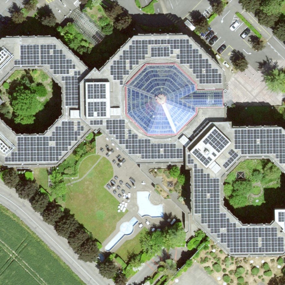 Panneaux solaires sur toit construction Genève Panneaux solaires sur toit construction Genève
